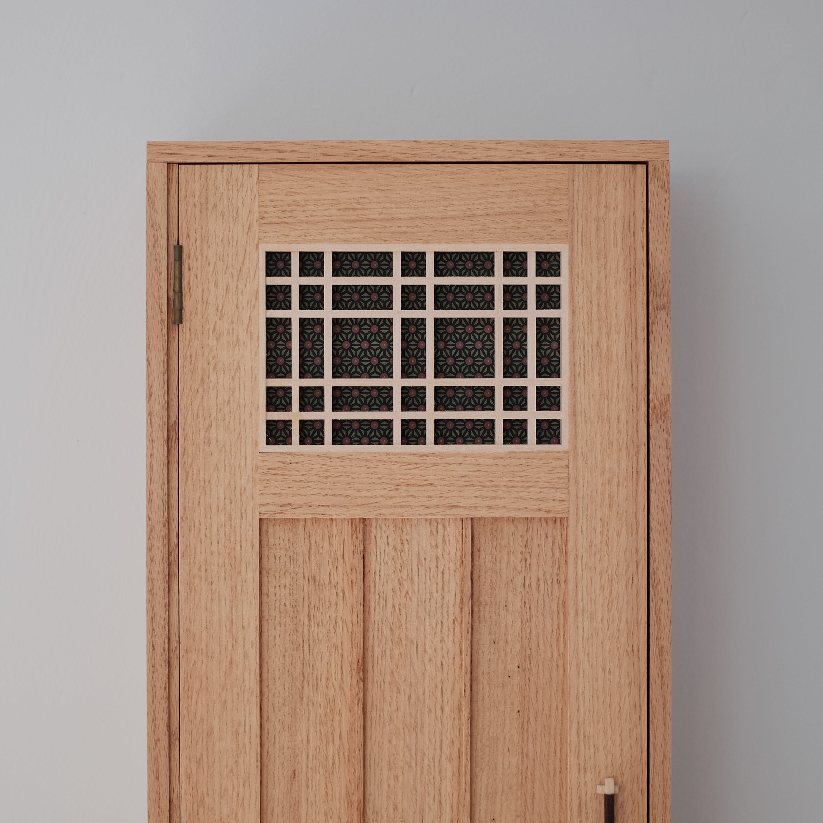 Japanese Cabinet Door Using Kumiko 
